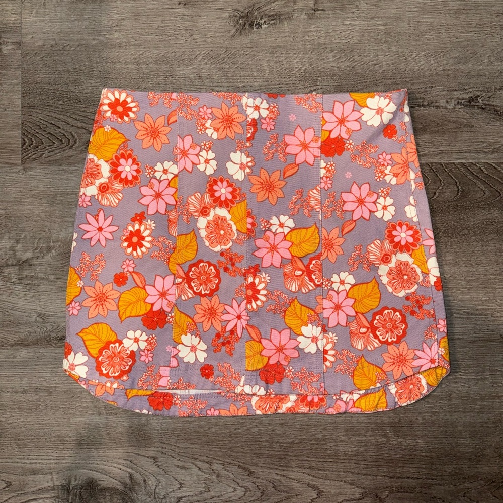 Floral mini skirt